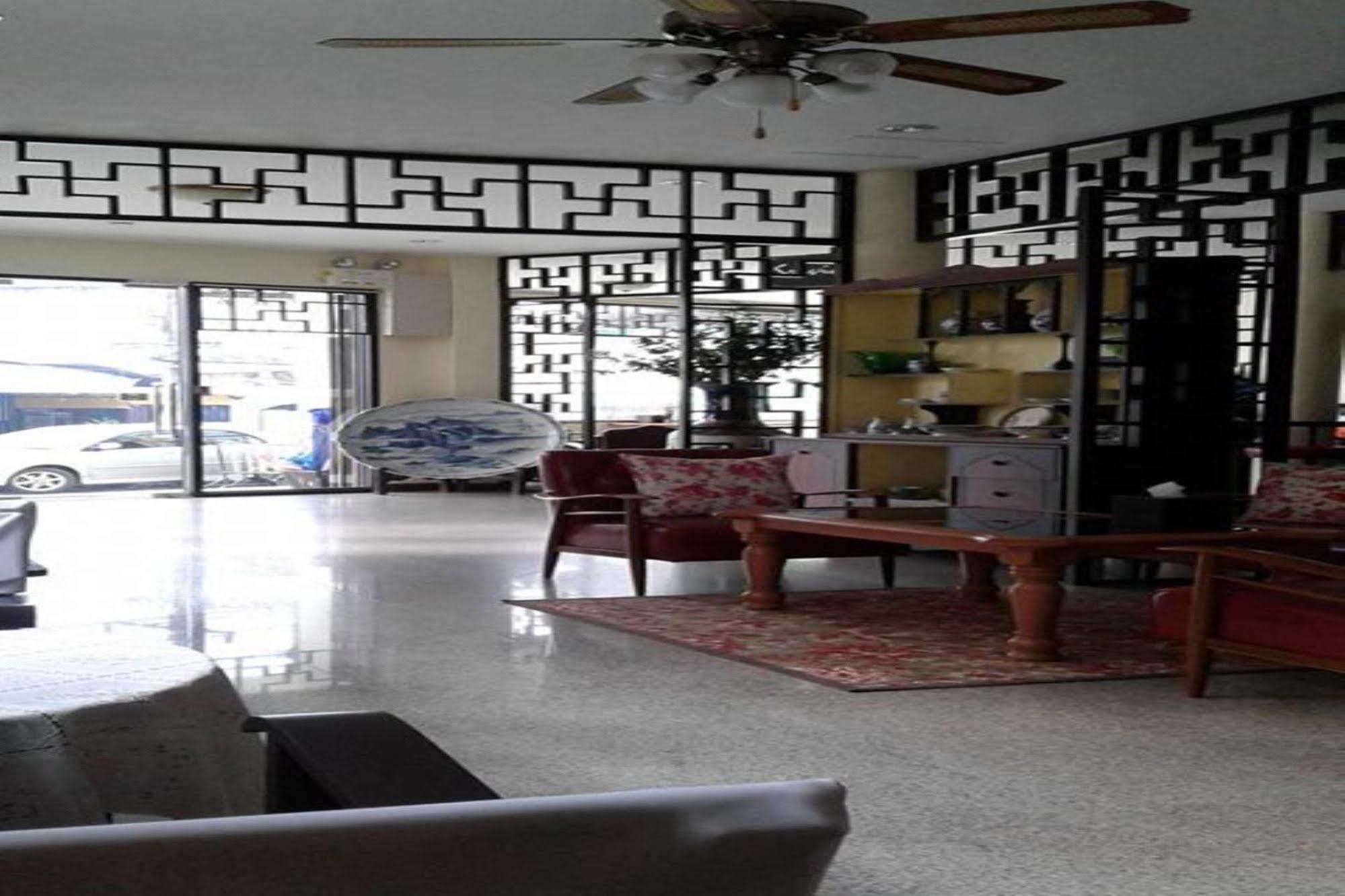 טראנג Srisomboon Hostel מראה חיצוני תמונה